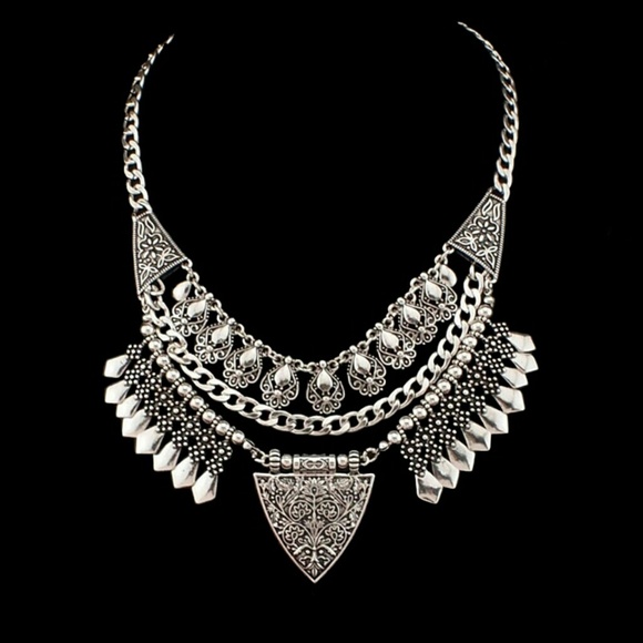 Bohemian Tribal Necklace - Picture 2 of 2